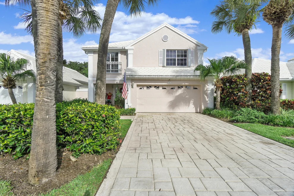 Unit for sale at 10 Hampton Court, Palm Beach Gardens, FL 33418