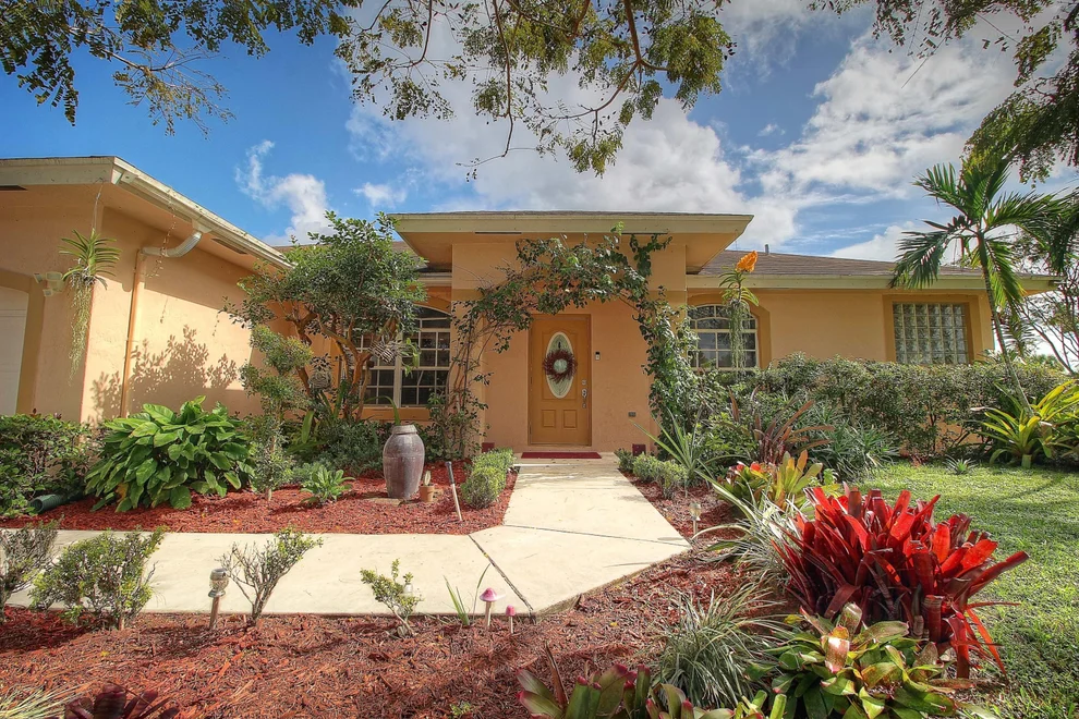 Unit for sale at 109 Valencia Street, Royal Palm Beach, FL 33411