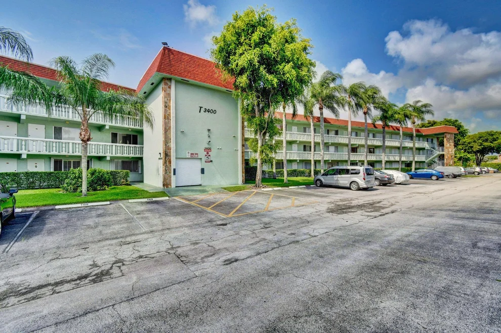 Unit for sale at 3400 Springdale Boulevard, Palm Springs, FL 33461
