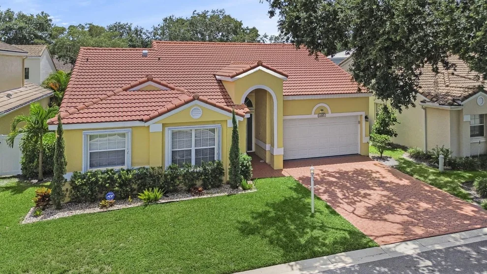 Unit for sale at 1095 Roble Way, Palm Beach Gardens, FL 33410