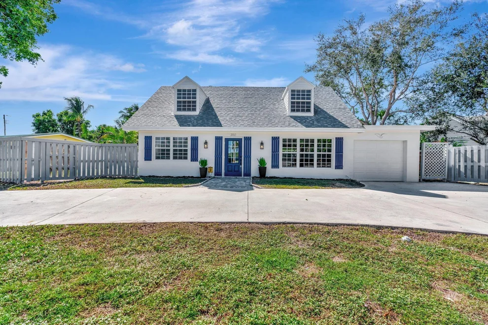 Unit for sale at 286 Holly Drive, Palm Beach Gardens, FL 33410