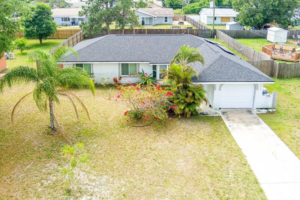 Unit for sale at 1085 23rd Place SW, Vero Beach, FL 32962