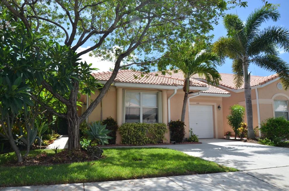 Unit for sale at 263 Coral Trace Circle E, Delray Beach, FL 33445
