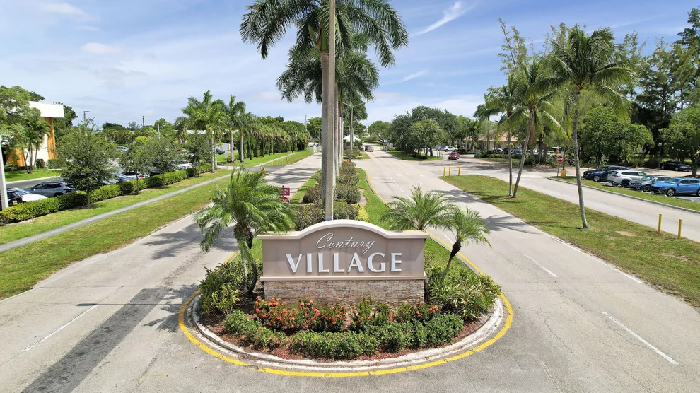 Unit for sale at 210 Wellington E, West Palm Beach, FL 33417