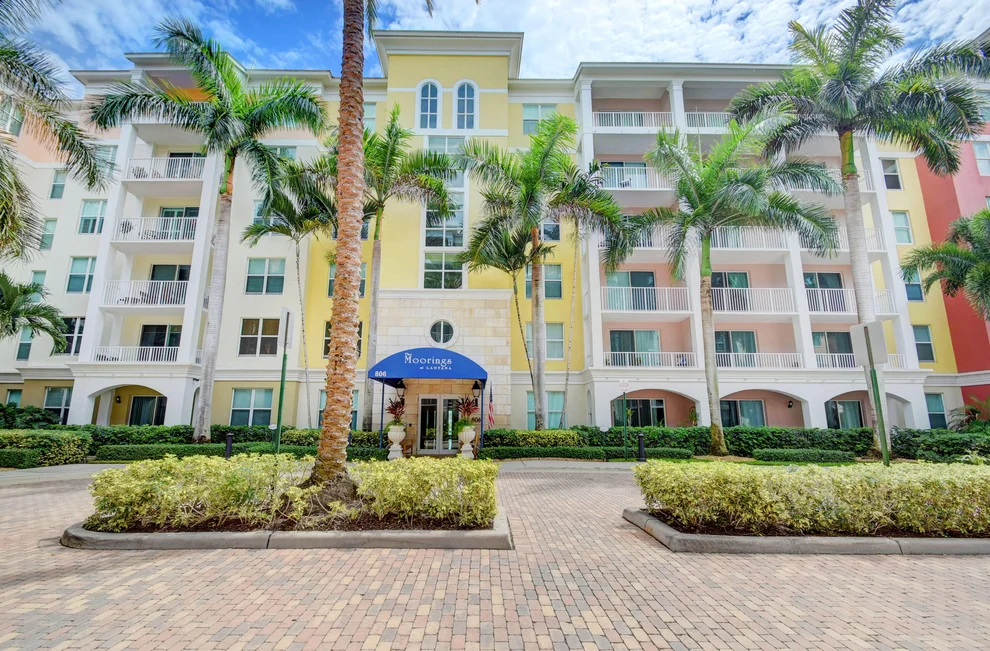 Unit for sale at 806 E Windward Way, Lantana, FL 33462