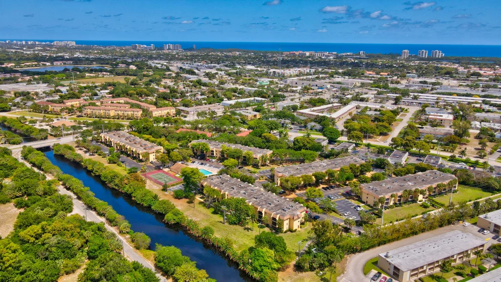 Unit for sale at 450 NW 20th St Street, Boca Raton, FL 33431