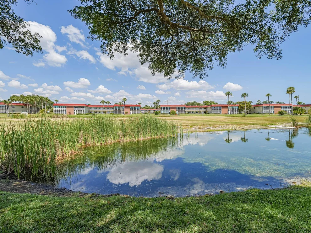 Unit for sale at 83 Crooked Tree Lane, Vero Beach, FL 32962
