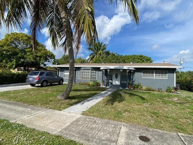 Unit for sale at 847 Evergreen Drive, Lake Park, FL 33403