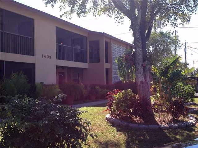 Unit for sale at 1409 Lake Avenue, Lake Worth Beach, FL 33460