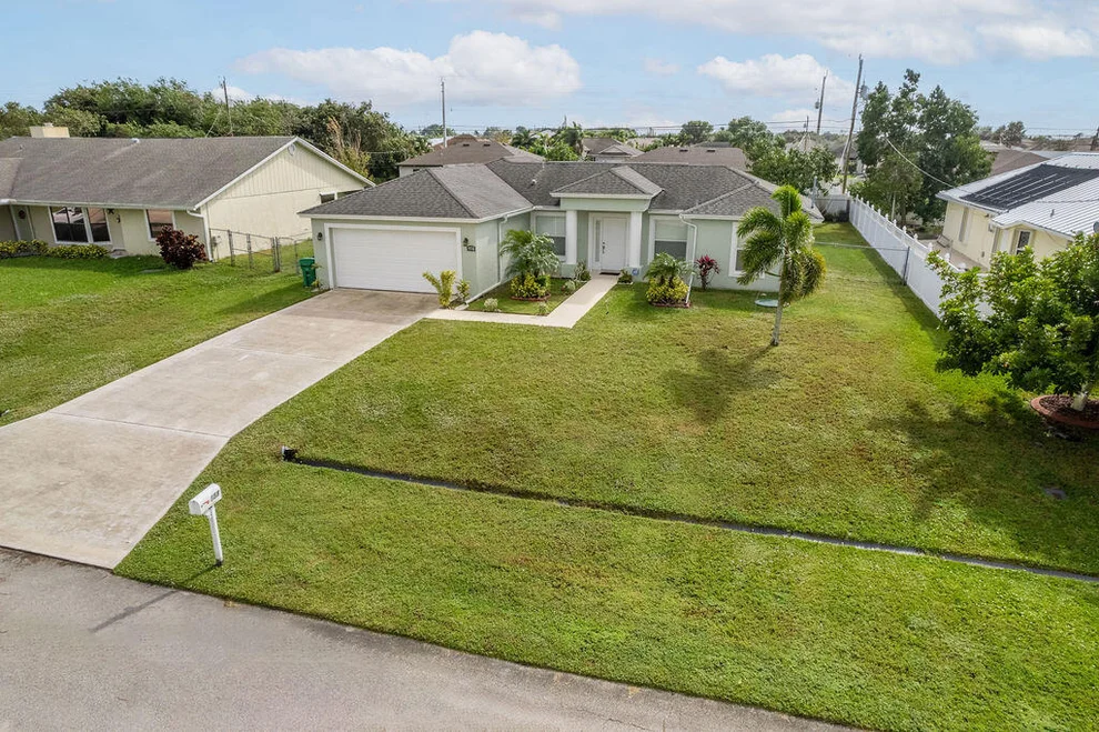 Unit for sale at 958 SW Jaslo Avenue, Port St Lucie, FL 34953
