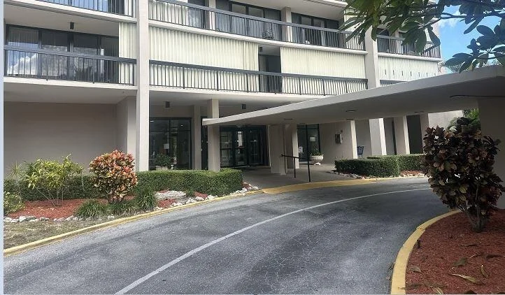 Unit for sale at 2425 Presidential Way, West Palm Beach, FL 33401