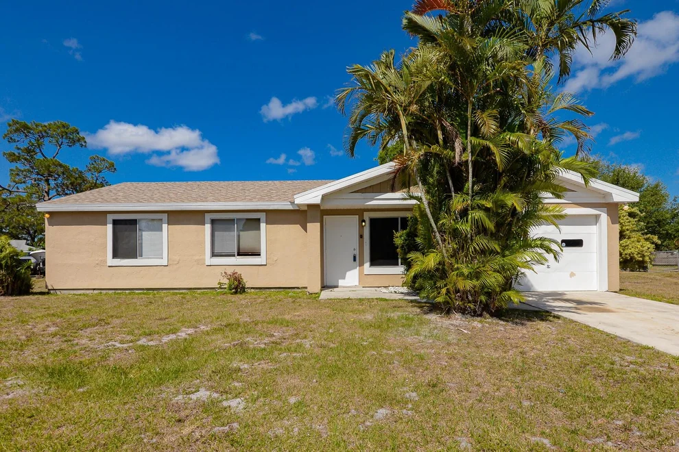 Unit for sale at 1938 SE Redwing Circle, Port St Lucie, FL 34952