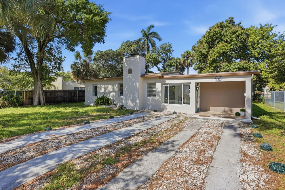 Unit for sale at 139 SW 21st Way, Fort Lauderdale, FL 33312