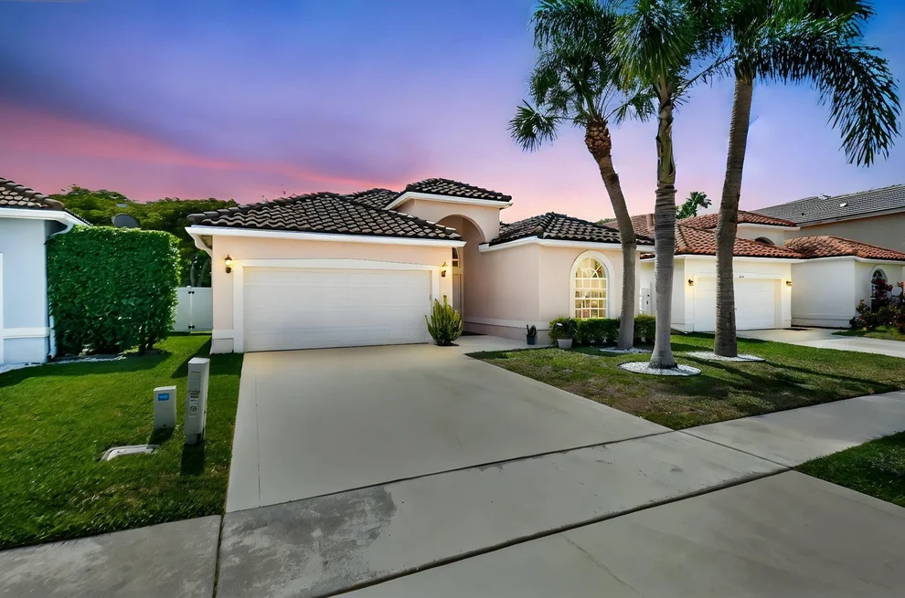 Unit for sale at 6090 Newport Village Way, Lake Worth, FL 33463