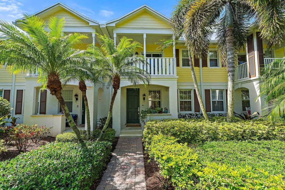 Unit for sale at 194 Caravelle Drive, Jupiter, FL 33458
