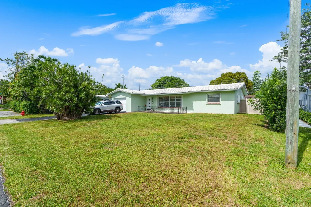 Unit for sale at 21 SE 7th Street, Pompano Beach, FL 33060