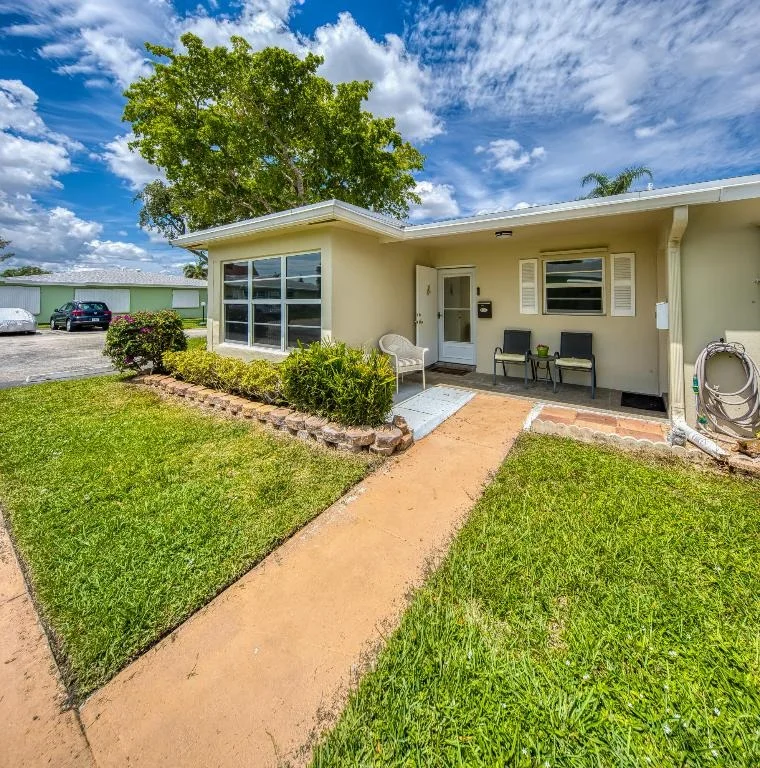 Unit for sale at 211 Bayview Avenue, Boynton Beach, FL 33435
