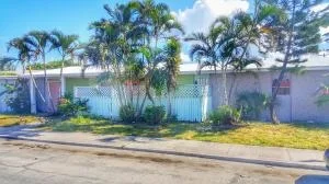 Unit for sale at 1000 S 10th, Lake Worth Beach, FL 33460
