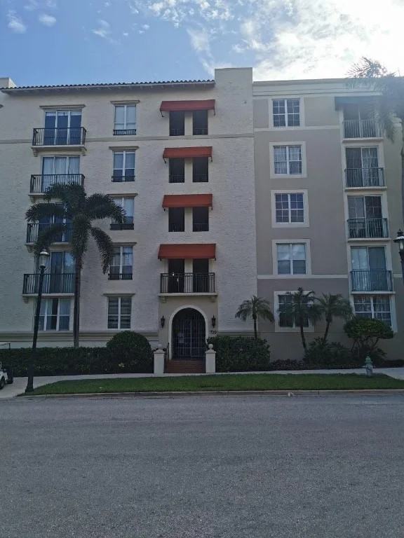 Unit for sale at 720 S Sapodilla Avenue, West Palm Beach, FL 33401