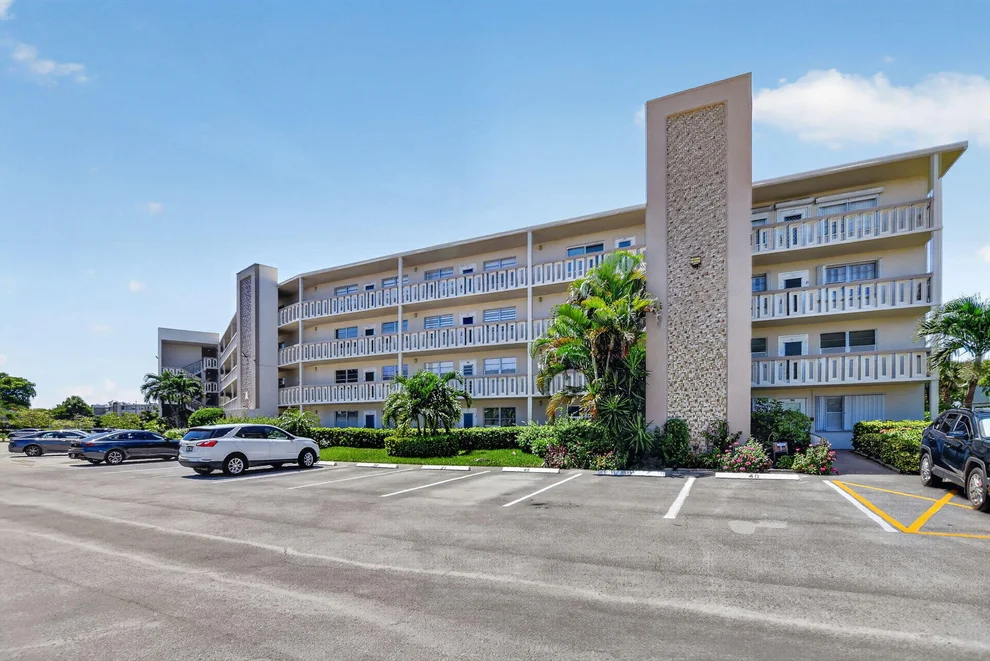 Unit for sale at 211 Richmond A, Deerfield Beach, FL 33442