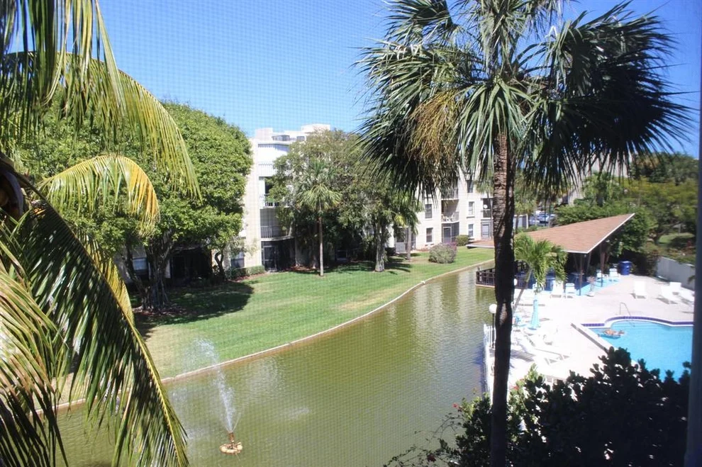 Unit for sale at 300 Waterway Drive S, Lantana, FL 33462