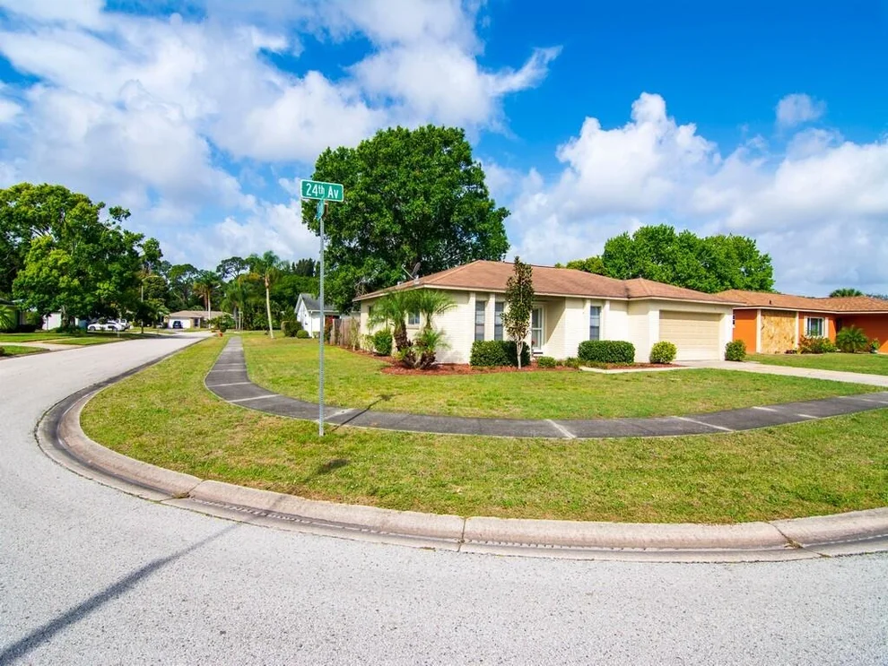 Unit for sale at 495 24th Avenue, Vero Beach, FL 32962