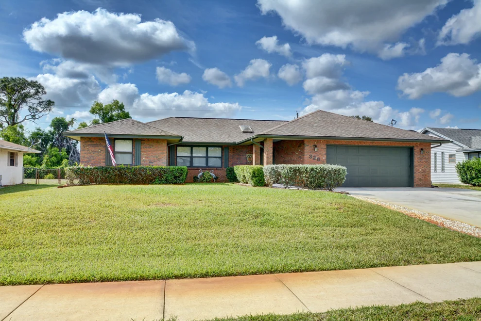 Unit for sale at 326 SE Thornhill Drive, Port St Lucie, FL 34983
