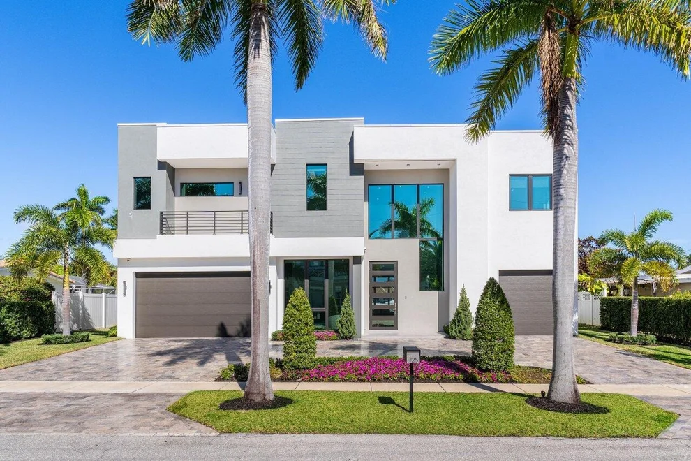 Unit for sale at 725 NE 71st Street, Boca Raton, FL 33487