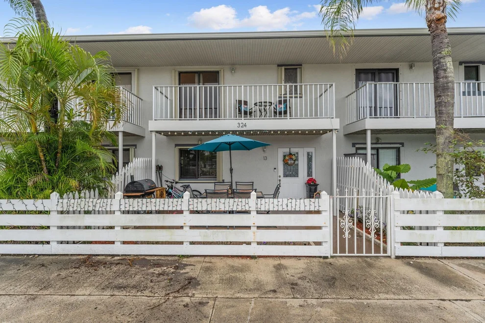 Unit for sale at 324 W Pine 13 Street, Lantana, FL 33462