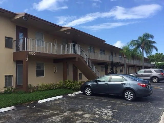 Unit for sale at 7300 NW 5th Place, Margate, FL 33063