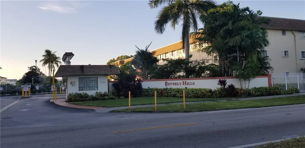 Unit for sale at 5300 Washington Street, Hollywood, FL 33021