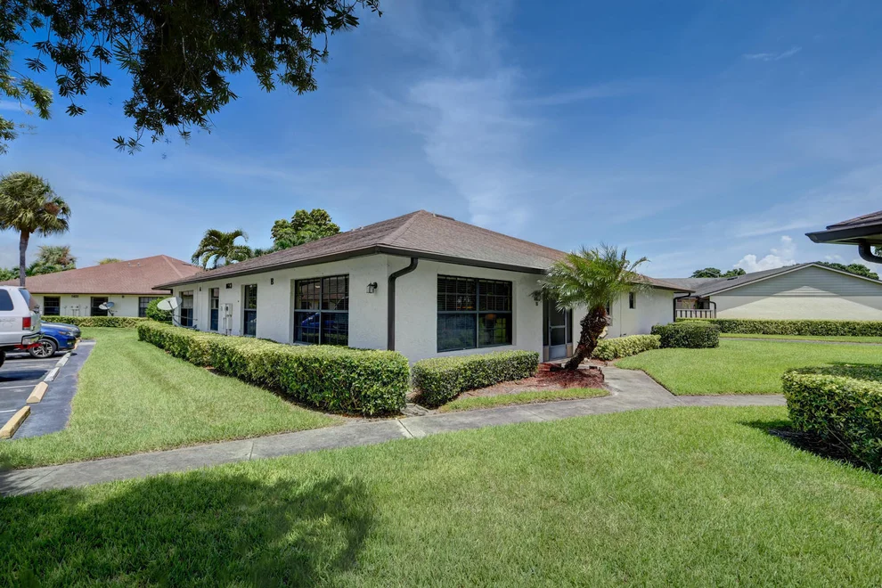 Unit for sale at 1613 Laurel Leaf Lane, Fort Pierce, FL 34950