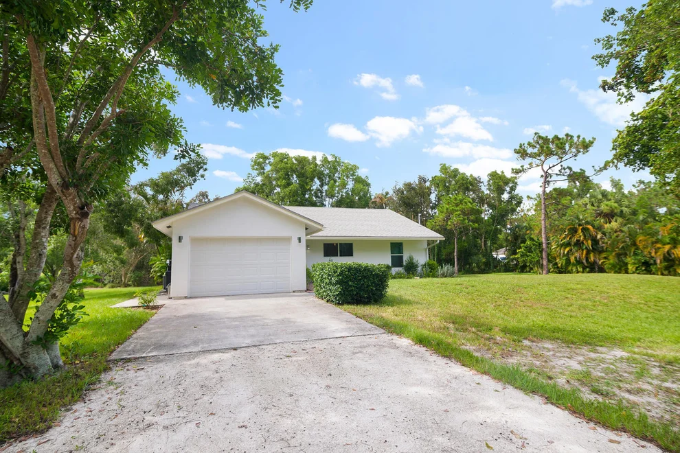 Unit for sale at 18645 41st Road N, Loxahatchee, FL 33470