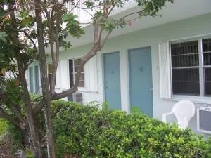 Unit for sale at 2420 S Federal Highway, Boynton Beach, FL 33435