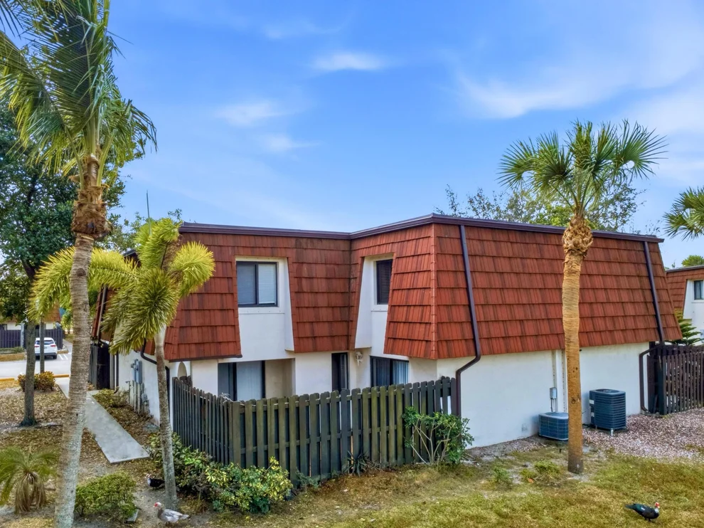 Unit for sale at 2221 White Pine Circle, Greenacres, FL 33415