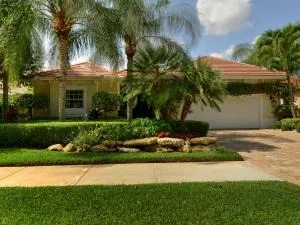 Unit for sale at 121 Chasewood Circle, Palm Beach Gardens, FL 33418