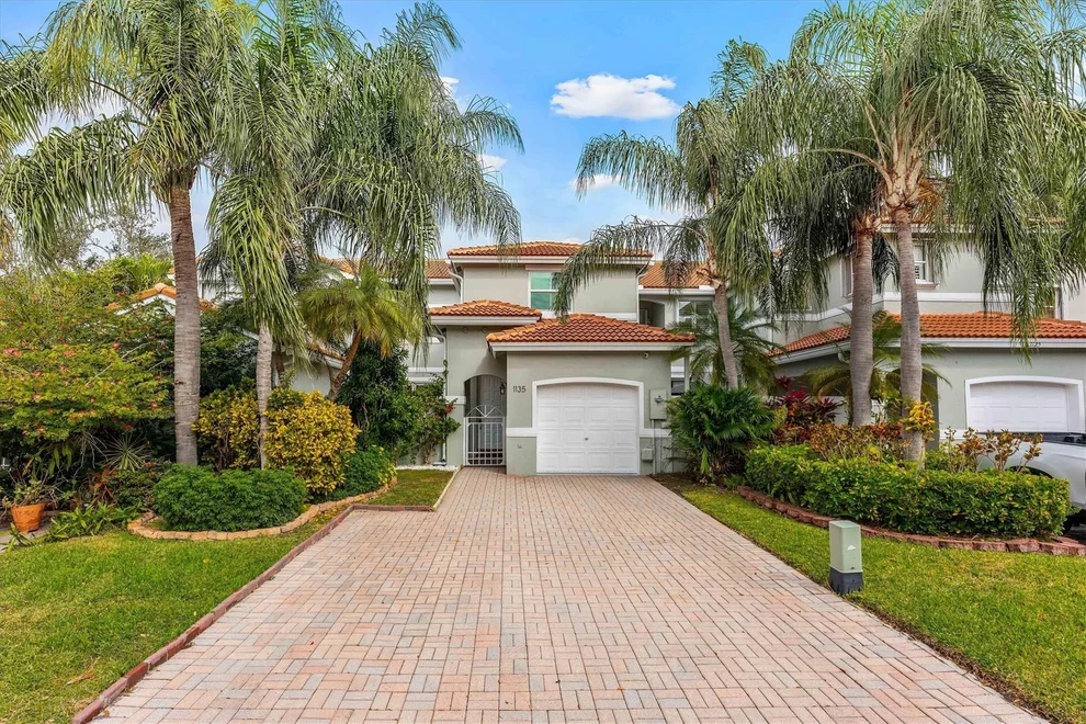 Unit for sale at 1135 Buttonwood Lane, Hollywood, FL 33019