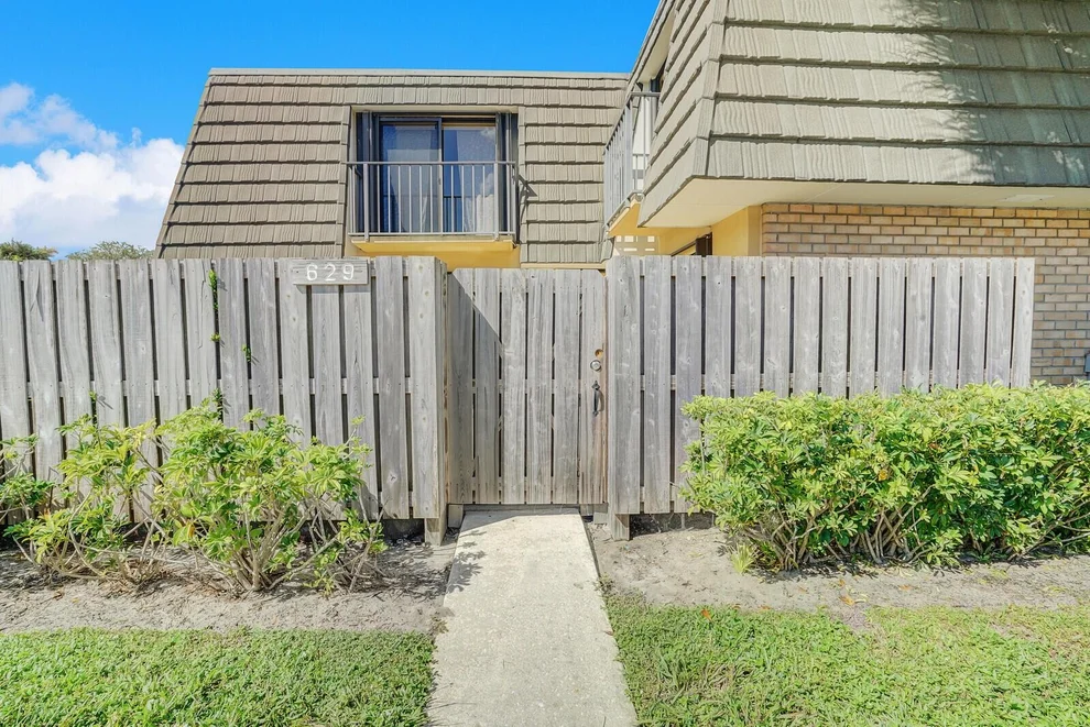 Unit for sale at 629 6th Way, West Palm Beach, FL 33407