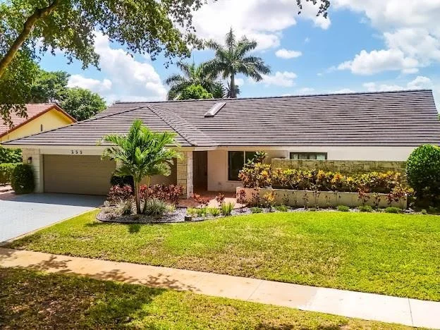 Unit for sale at 355 Woodlake Lane, Deerfield Beach, FL 33442