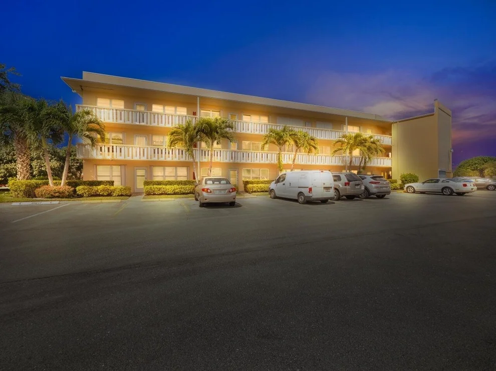 Unit for sale at 201 Wellington E, West Palm Beach, FL 33417