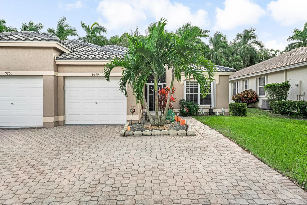 Unit for sale at 9799 Crescent View Drive S, Boynton Beach, FL 33437