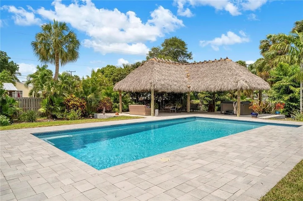 Unit for sale at 216 SE Flamingo Avenue, Stuart, FL 34996
