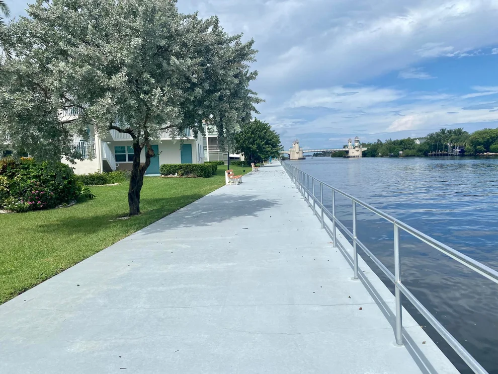 Unit for sale at 200 Horizons W, Boynton Beach, FL 33435