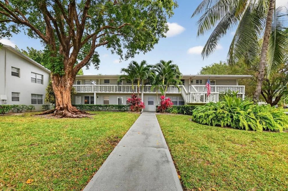 Unit for sale at 262 Ventnor R, Deerfield Beach, FL 33442