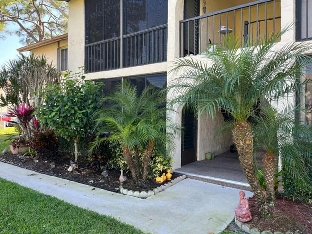 Unit for sale at 335 Knotty Pine C1 Circle, Greenacres, FL 33463