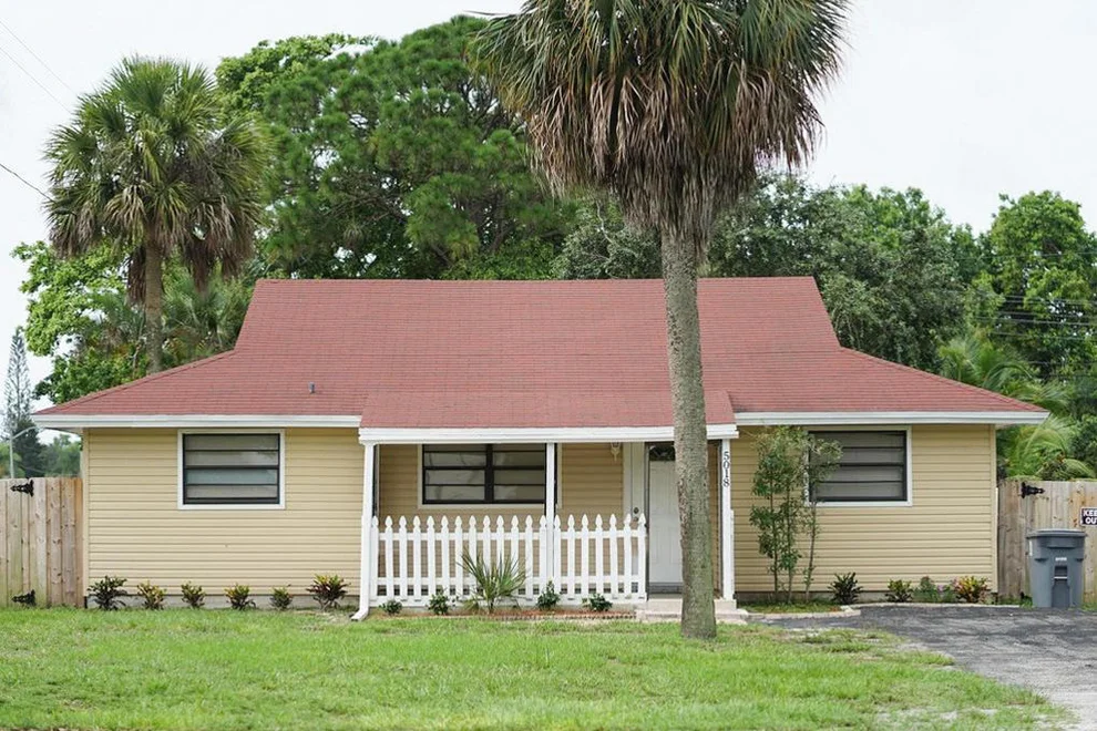 Unit for sale at 5018 Cleveland Road, Delray Beach, FL 33484