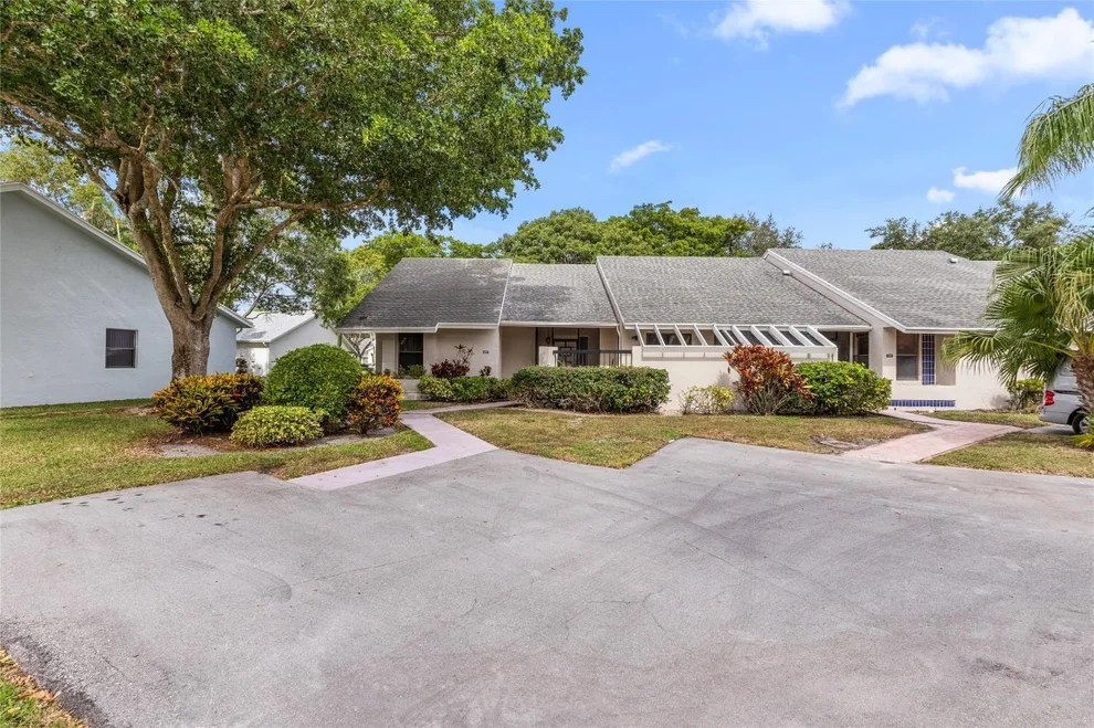 Unit for sale at 10971 Lake Front Place, Boca Raton, FL 33498