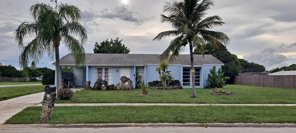 Unit for sale at 201 NE Solida Circle, Port St Lucie, FL 34983