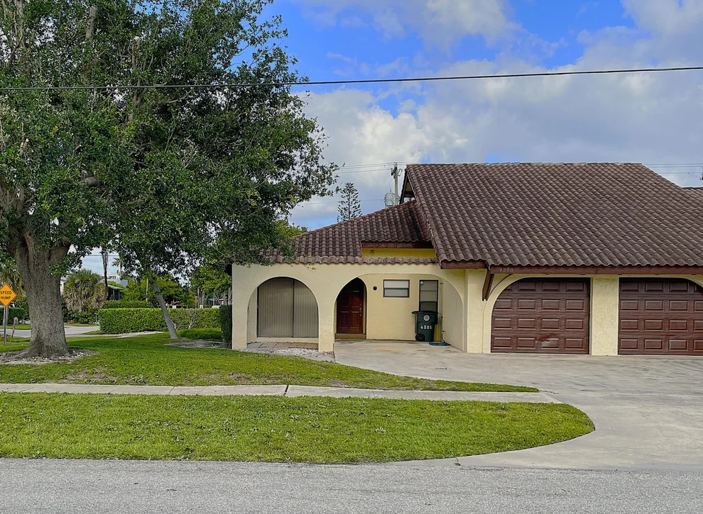 Unit for sale at 4398 NE 5th Avenue, Boca Raton, FL 33431