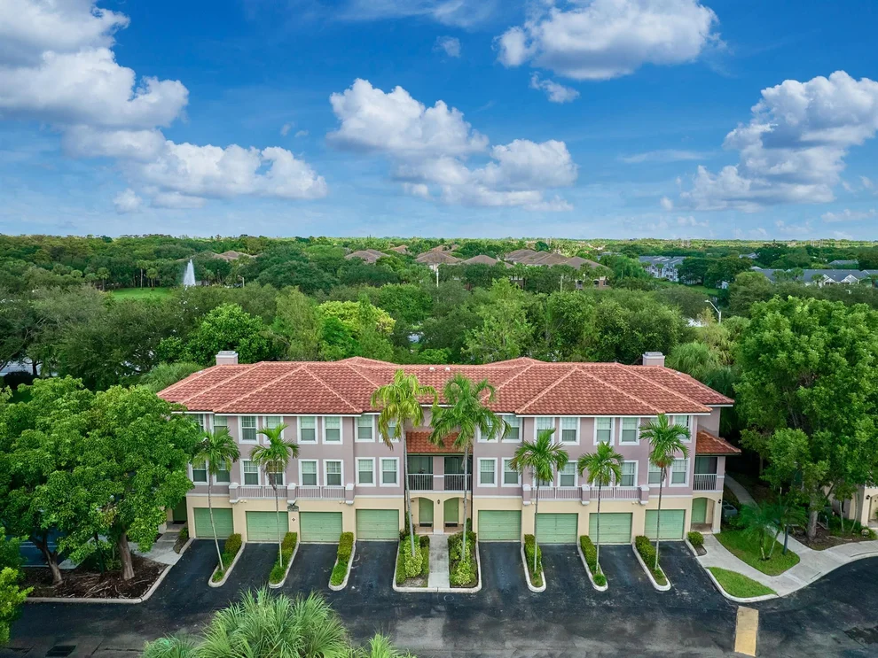 Unit for sale at 6344 W Sample Road, Coral Springs, FL 33067